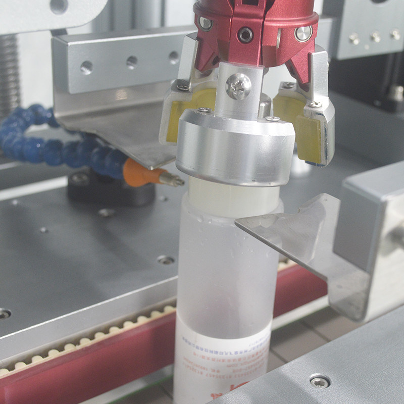 Одноглавая капсуля для соевого соуса для круглых бутылок в машиностроительных цехах